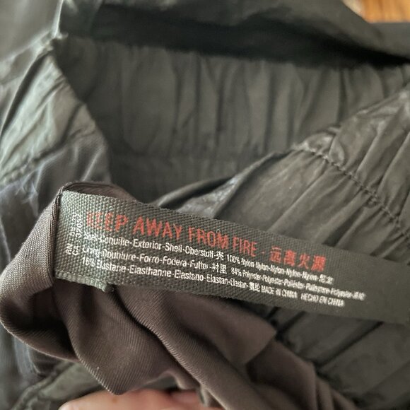 FP Movement Women M Black Smocked High-Rise Lined The Way Home Running Shorts - Picture 11 of 11